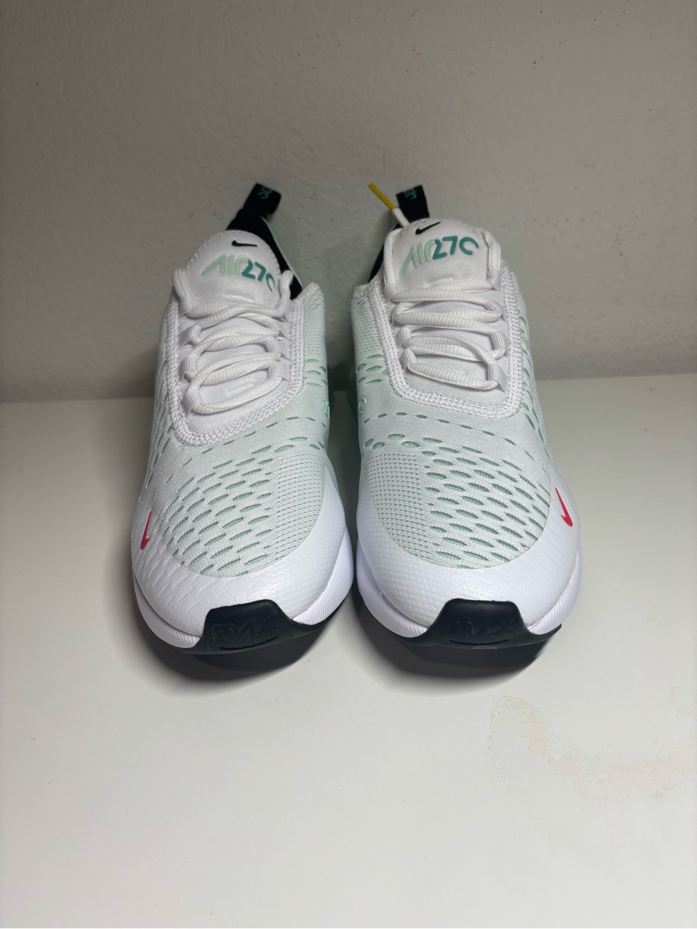 NEW NIKE Air Max 270 White Mint Foam Womens Size 7 - Picture 3 of 7